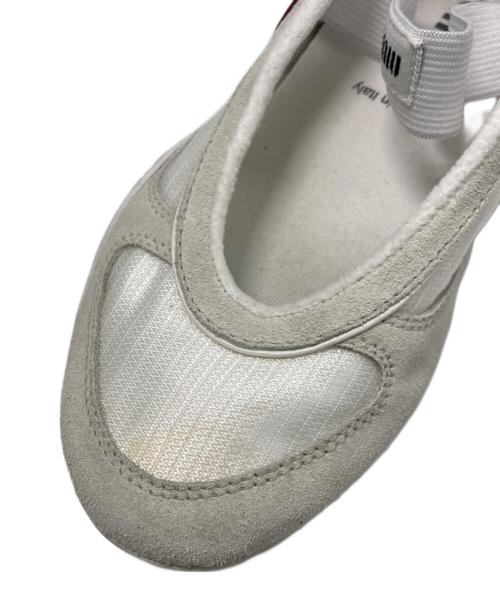 MIU MIU（ミュウミュウ）MIU MIU (ミュウミュウ) ジムナジウム バレリーナ ホワイト×ブラウン サイズ:SIZE 35・5の古着・服飾アイテム