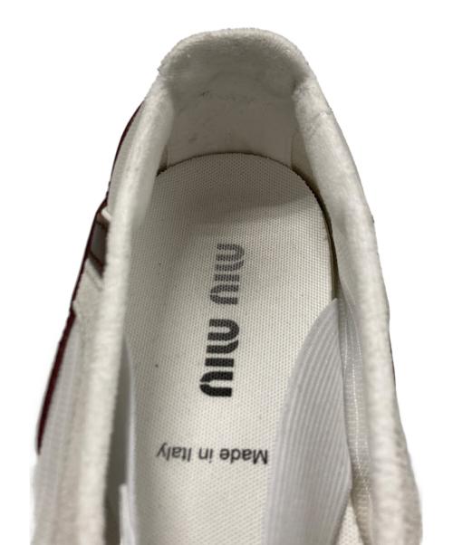 MIU MIU（ミュウミュウ）MIU MIU (ミュウミュウ) ジムナジウム バレリーナ ホワイト×ブラウン サイズ:SIZE 35・5の古着・服飾アイテム