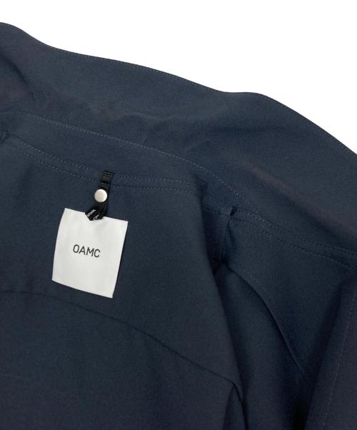 OAMC（オーエーエムシー）OAMC (オーエーエムシー) SYSTEM SHIRT システムシャツ グレー サイズ:SIZE Sの古着・服飾アイテム