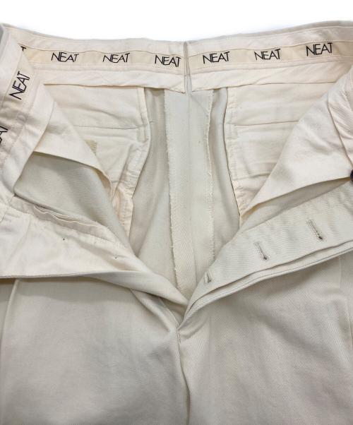 NEAT（ニート）NEAT (ニート) タックテーパードパンツ ホワイト サイズ:SIZE 42の古着・服飾アイテム