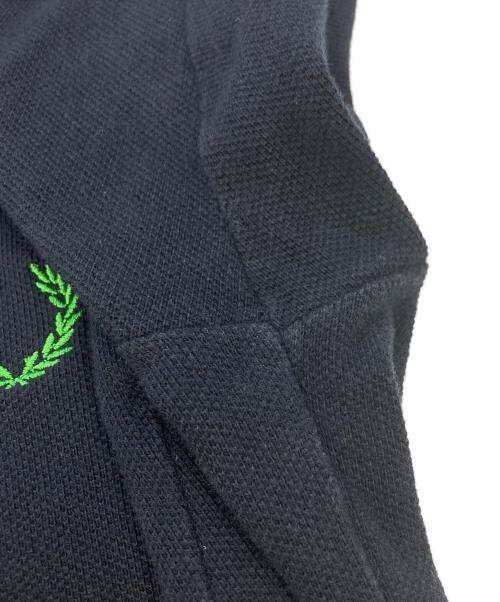 FRED PERRY（フレッドペリー）FRED PERRY (フレッドペリー) RAF SIMONS (ラフシモンズ) ポロシャツ ネイビー サイズ:SIZE Sの古着・服飾アイテム