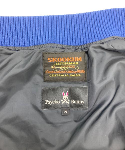skookum（スクーカム）skookum (スクーカム) Psycho Bunny (サイコ バニー) コラボスカジャン ホワイト×ブルー サイズ:SIZE Mの古着・服飾アイテム