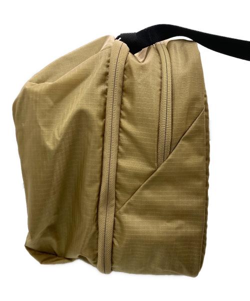 ARC'TERYX（アークテリクス）ARC'TERYX (アークテリクス) ショルダーバッグ ベージュの古着・服飾アイテム