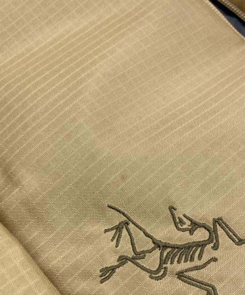 ARC'TERYX（アークテリクス）ARC'TERYX (アークテリクス) ショルダーバッグ ベージュの古着・服飾アイテム