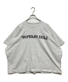 YEEZY×Gosha Rubchinskiy（イージー×ゴーシャラブチンスキー）の古着「Black Dogs Tee」｜グレー