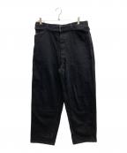 COMOLIコモリ）の古着「ブラックデニム ベルテッドパンツ」｜ブラック