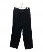 COMOLIコモリ）の古着「コーデュロイ ドローストリングパンツ」｜ブラック