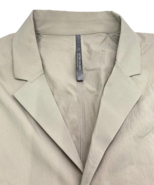 ARC'TERYX VEILANCE（アークテリクス ヴェイランス）ARC'TERYX VEILANCE (アークテリクス ヴェイランス) Spere LT Blazer ベージュ サイズ:SIZE Mの古着・服飾アイテム