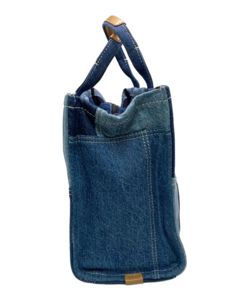 MARC JACOBS（マークジェイコブズ）MARC JACOBS (マークジェイコブズ) ザ デニム トート バッグ ミディアム インディゴ サイズ:実寸サイズをご参照下さい。の古着・服飾アイテム