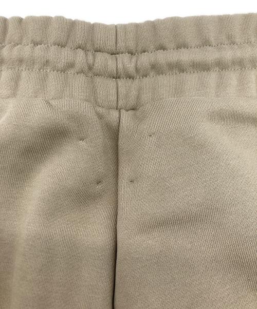adidas（アディダス）adidas (アディダス) FEAR OF GOD (フィア・オブ・ゴッド) スウェットパンツ カーキ サイズ:M 未使用品の古着・服飾アイテム
