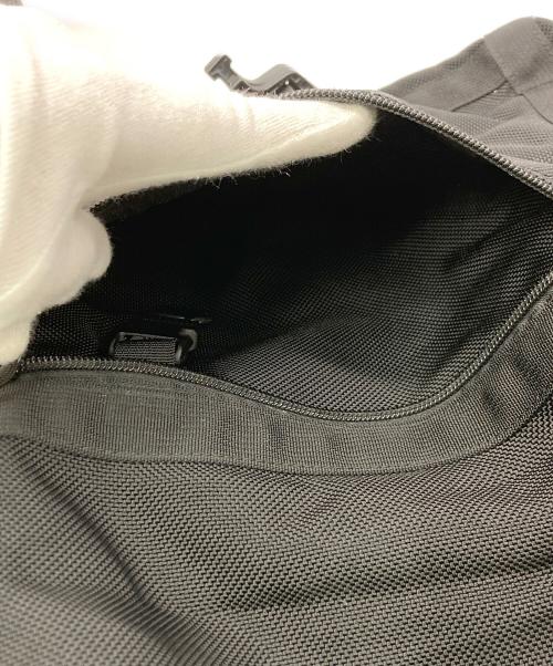 BRIEFING（ブリーフィング）BRIEFING (ブリーフィング) コンダクダー  ショルダーバッグ ブラック サイズ:実寸サイズをご参照下さい。の古着・服飾アイテム