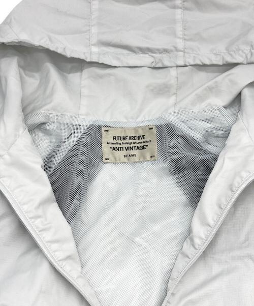 FUTUR ARCHIVE（フューチャーアーカイブビームス）FUTUR ARCHIVE (フューチャーアーカイブビームス) 2TONE SPORT BLOUSON/ナイロンジップパーカー ホワイト×ブラック サイズ:SIZE Sの古着・服飾アイテム