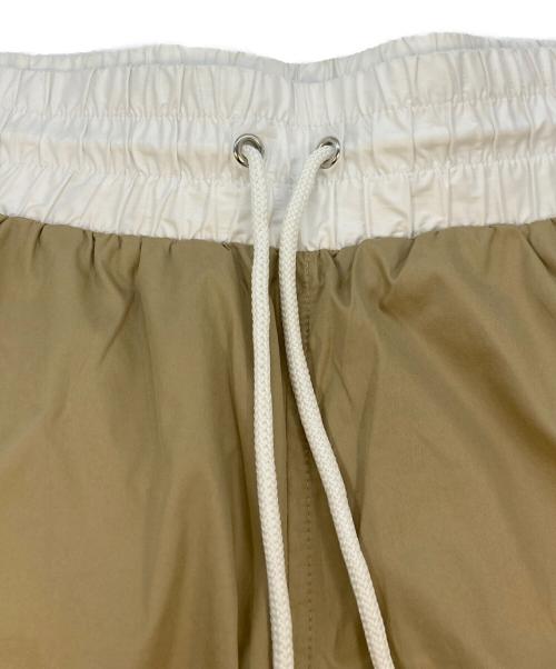 DOLCE & GABBANA（ドルチェ＆ガッバーナ）DOLCE & GABBANA (ドルチェ＆ガッバーナ) ハーフパンツ ベージュ サイズ:SIZE48の古着・服飾アイテム