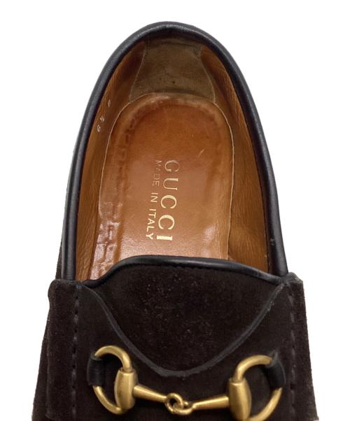 GUCCI（グッチ）GUCCI (グッチ) ホースビット スエードローファー ブラック サイズ:SIZE 6　2/1の古着・服飾アイテム