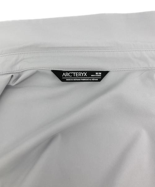 ARC'TERYX（アークテリクス）ARC'TERYX (アークテリクス) SKYLINE LS SHIRT ライトグレー サイズ:SIZE Mの古着・服飾アイテム