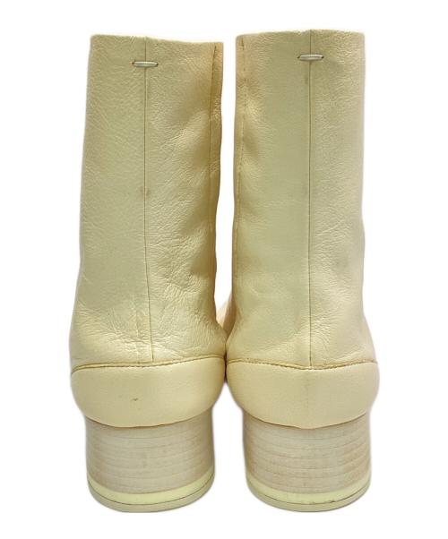 Maison Margiela（メゾンマルジェラ）Maison Margiela (メゾンマルジェラ) TABI/足袋ブーツ アイボリー サイズ:SIZE 37の古着・服飾アイテム