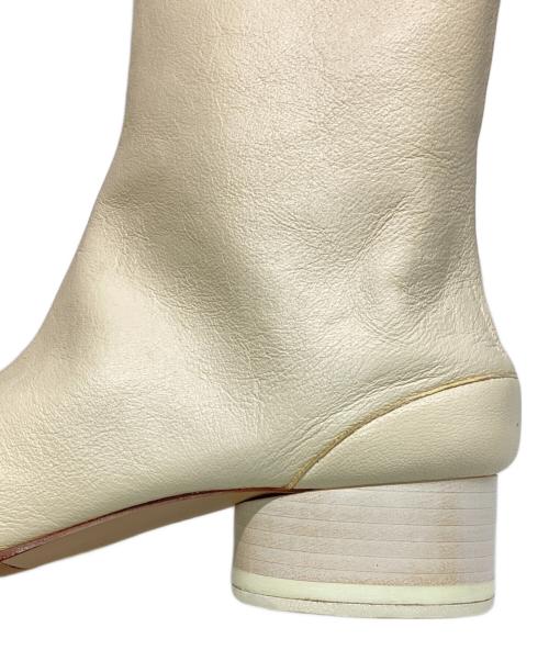 Maison Margiela（メゾンマルジェラ）Maison Margiela (メゾンマルジェラ) TABI/足袋ブーツ アイボリー サイズ:SIZE 37の古着・服飾アイテム