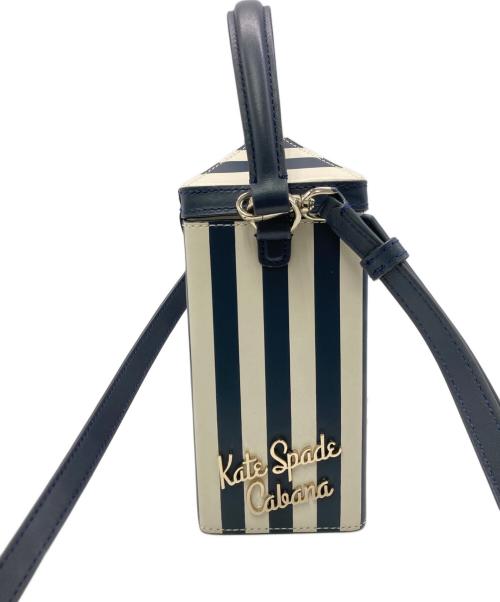 Kate Spade（ケイトスペード）Kate Spade (ケイトスペード) サンキス スムースレザー ストライプ プリント 3D テント サングラス ショルダーバッグ ホワイト×ベージュの古着・服飾アイテム