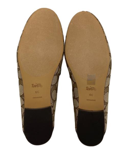 COACH（コーチ）COACH (コーチ) HALEY シグネチャー ローファー ブラウン サイズ:SIZE 6Cの古着・服飾アイテム