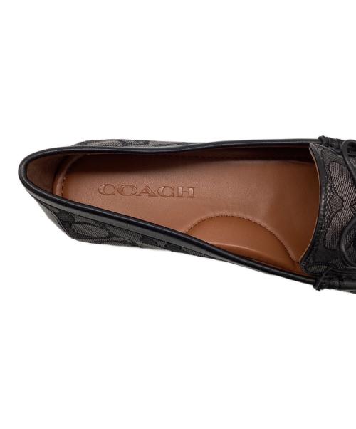 COACH（コーチ）COACH (コーチ) モイラ ローファー シグネチャー ブラック サイズ:SIZE 6Cの古着・服飾アイテム