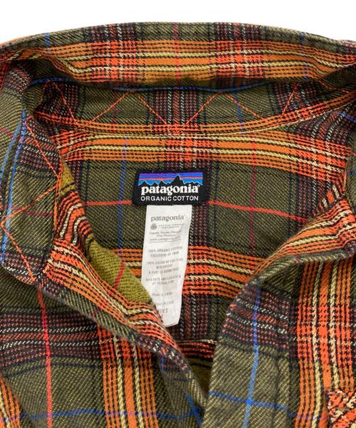 Patagonia（パタゴニア）Patagonia (パタゴニア) ロングスリーブ・アイアン・リッジ・シャツ カーキ×オレンジ サイズ:Sの古着・服飾アイテム