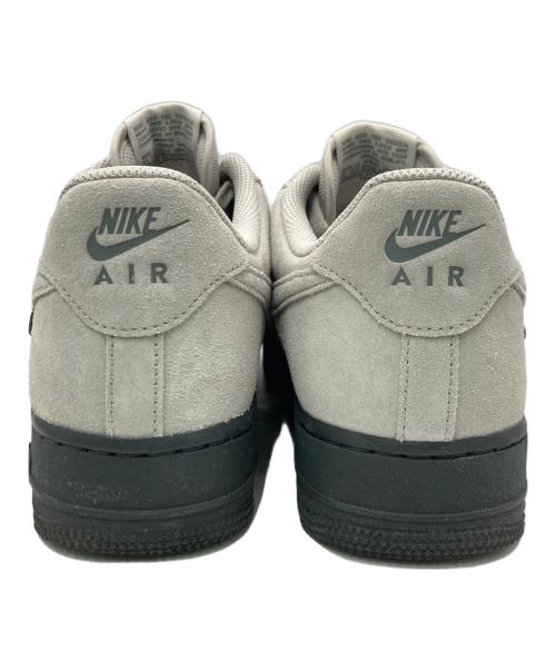 NIKE（ナイキ）NIKE (ナイキ) スニーカー グレー サイズ:SIZE　US8.5の古着・服飾アイテム