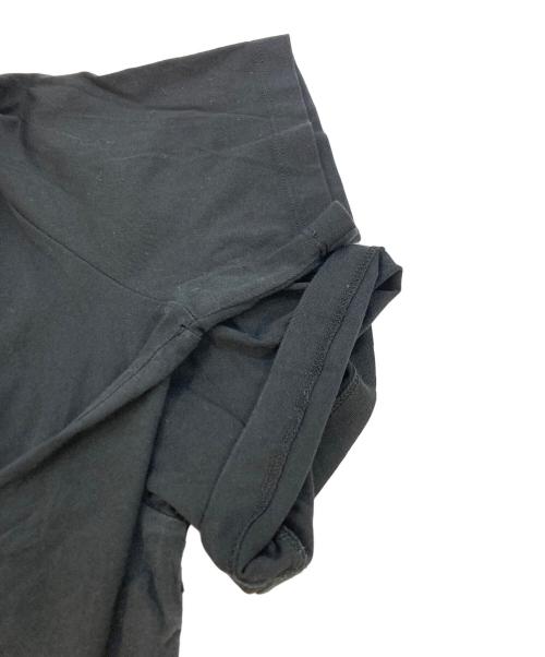 Maison Margiela（メゾンマルジェラ）Maison Margiela (メゾンマルジェラ) ロゴプリント入り アートパッチ装飾 クルーネックTシャツ ブラック サイズ:SIZE46の古着・服飾アイテム