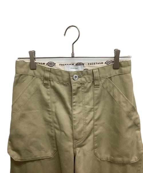 FACETASM（ファセッタズム）FACETASM (ファセッタズム) Dickies (ディッキーズ) CARGO PANTS ベージュ サイズ:1の古着・服飾アイテム