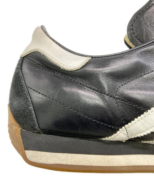adidas（アディダス）adidas (アディダス) スニーカー ブラック サイズ:SIZE　US8.5の古着・服飾アイテム