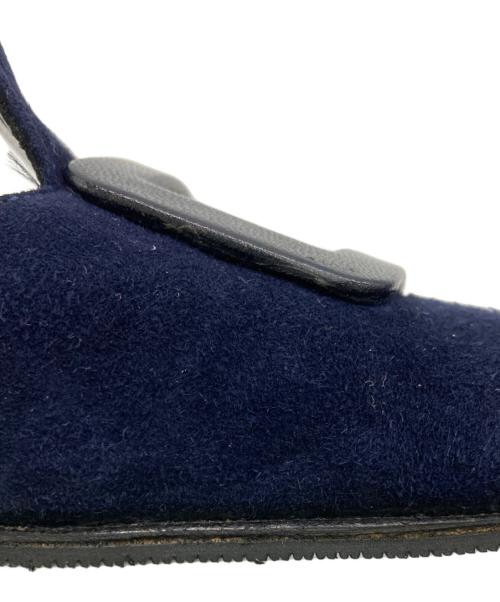 Manolo Blahnik（マノロブラニク）Manolo Blahnik (マノロブラニク) スエードフラットパンプス ネイビー サイズ:SIZE　38の古着・服飾アイテム