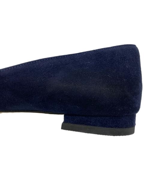 Manolo Blahnik（マノロブラニク）Manolo Blahnik (マノロブラニク) スエードフラットパンプス ネイビー サイズ:SIZE　38の古着・服飾アイテム