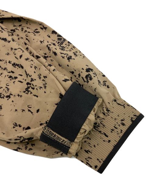 adidas（アディダス）adidas (アディダス) HYKE (ハイク) プルオーバーカットソー ベージュ サイズ:SIZE L 未使用品の古着・服飾アイテム