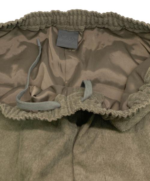 DAIWA PIER39（ダイワ ピア39）DAIWA PIER39 (ダイワ ピア39) TECH EASY TROUSERS CORDUROY カーキ サイズ:SIZE　L 未使用品の古着・服飾アイテム