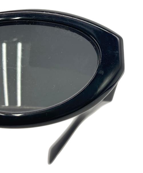 PRADA（プラダ）PRADA (プラダ) グレーレンズ プラダ シンボル サングラス ブラック サイズ:55□16の古着・服飾アイテム