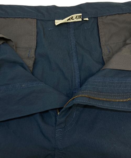 BlackEyePatch（ブラックアイパッチ）BlackEyePatch (ブラックアイパッチ) TACTIC CARGO PANTS ネイビー サイズ:SIZE XL 未使用品の古着・服飾アイテム