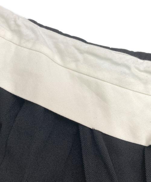 COMME des GARCONS HOMME PLUS（コムデギャルソンオムプリュス）COMME des GARCONS HOMME PLUS (コムデギャルソンオムプリュス) ポリ縮絨プリーツショートパンツ ブラック サイズ:SIZE　Sの古着・服飾アイテム