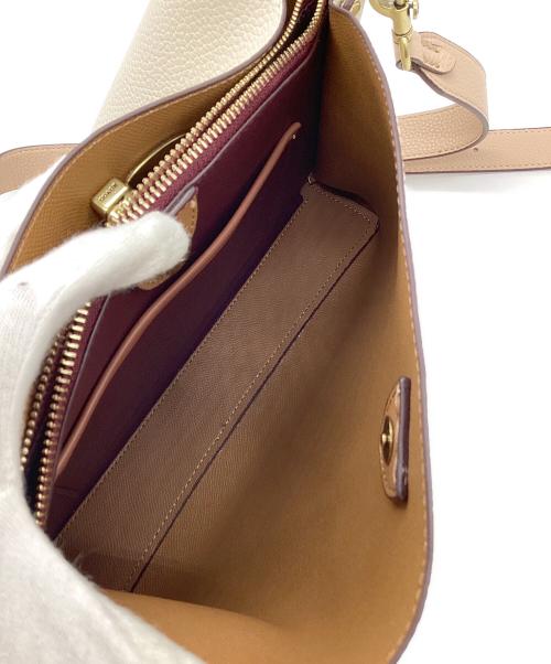 COACH（コーチ）COACH (コーチ) Willow Shoulder アイボリーの古着・服飾アイテム