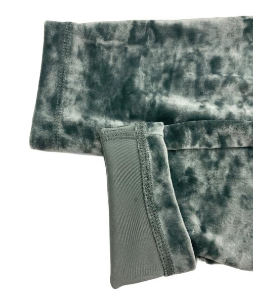 To b. by agnes b.（トゥービー バイ アニエスベー）To b. by agnes b. (トゥービー バイ アニエスベー) ベロアカーディガン グレー サイズ:38 未使用品の古着・服飾アイテム