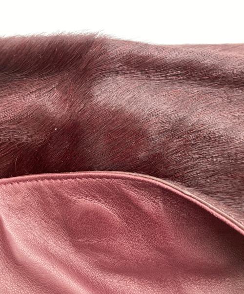 Acne studios（アクネ ストゥディオス）Acne studios (アクネ ストゥディオス) ハラコクラッチバッグ ボルドーの古着・服飾アイテム