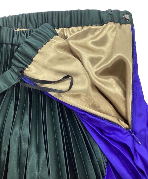 UN3D.（アンスリード）UN3D. (アンスリード) オリガミプリーツレイヤードスカート ベージュ×グリーン サイズ:SIZE 38 未使用品の古着・服飾アイテム