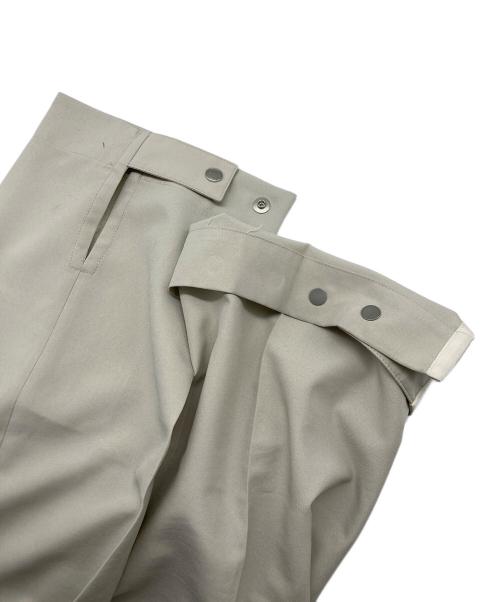 OAMC（オーエーエムシー）OAMC (オーエーエムシー) COMBINE TROUSERS ベージュ サイズ:SIZE30の古着・服飾アイテム