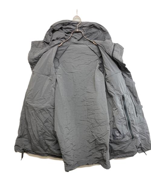 teatora（テアトラ）teatora (テアトラ) SOUVENIR HUNTER M/L PACKABLE/パッカブル ナイロン フードジャケット グレー サイズ:SIZE 3の古着・服飾アイテム