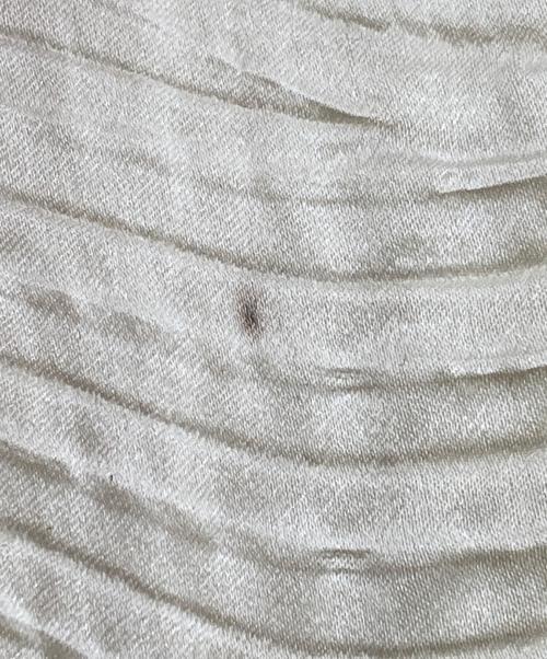 azur（アズール）azur (アズール) Plisse Satin Silk Tank Top アイボリー サイズ:SIZE 0の古着・服飾アイテム