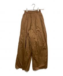 Graphpaper（グラフペーパー）の古着「Silicon Poplin Two Tuck Wide Pants」｜ブラウン