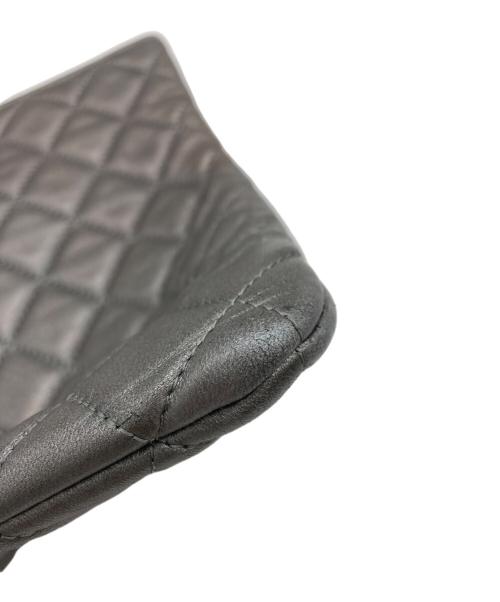 CHANEL（シャネル）CHANEL (シャネル) シルバー ラムスキン クラッチバッグ シルバーの古着・服飾アイテム