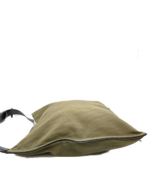 JIL SANDER（ジルサンダー）JIL SANDER (ジルサンダー) BELT HOBO キャンバス ショルダーバッグ ブラック×カーキの古着・服飾アイテム