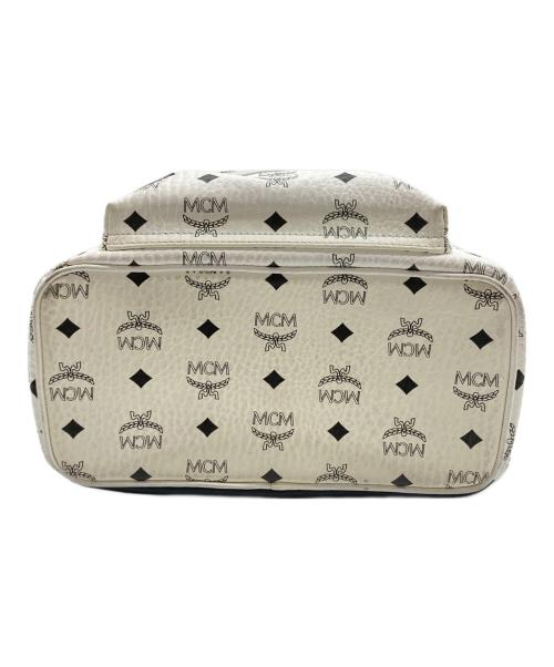 MCM（エムシーエム）MCM (エムシーエム) サイドスタッズヴィセトスバックパック ホワイト サイズ:実寸サイズをご参照下さい。の古着・服飾アイテム