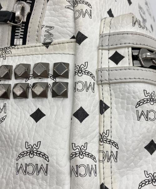 MCM（エムシーエム）MCM (エムシーエム) サイドスタッズヴィセトスバックパック ホワイト サイズ:実寸サイズをご参照下さい。の古着・服飾アイテム