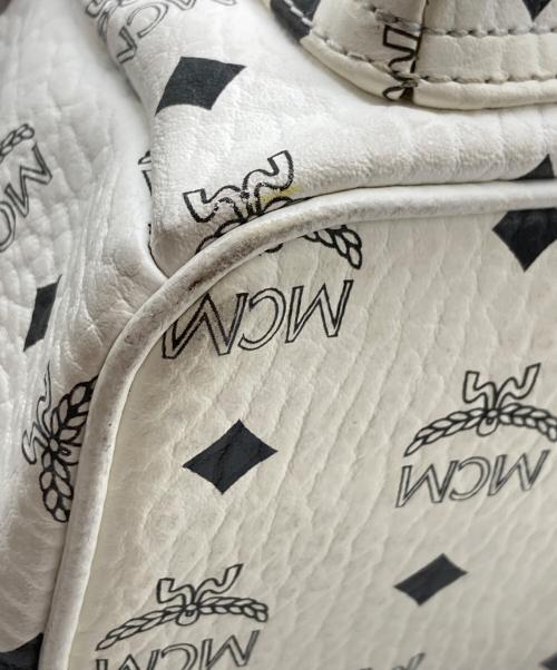 MCM（エムシーエム）MCM (エムシーエム) サイドスタッズヴィセトスバックパック ホワイト サイズ:実寸サイズをご参照下さい。の古着・服飾アイテム