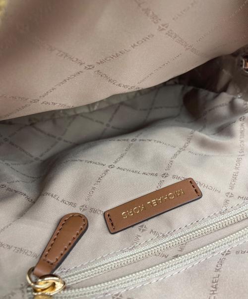 MICHAEL KORS（マイケル・コース）MICHAEL KORS (マイケル・コース) モノグラム バックパック ブラウン サイズ:実寸サイズをご参照下さい。の古着・服飾アイテム